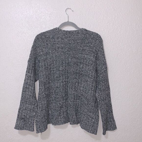 Victoria’s Secret sweater size Small - Picture 2 of 16